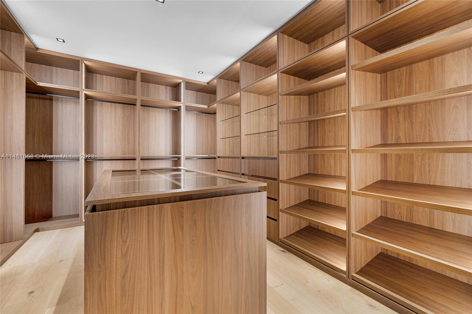 BAY HEIGHTS - Residential