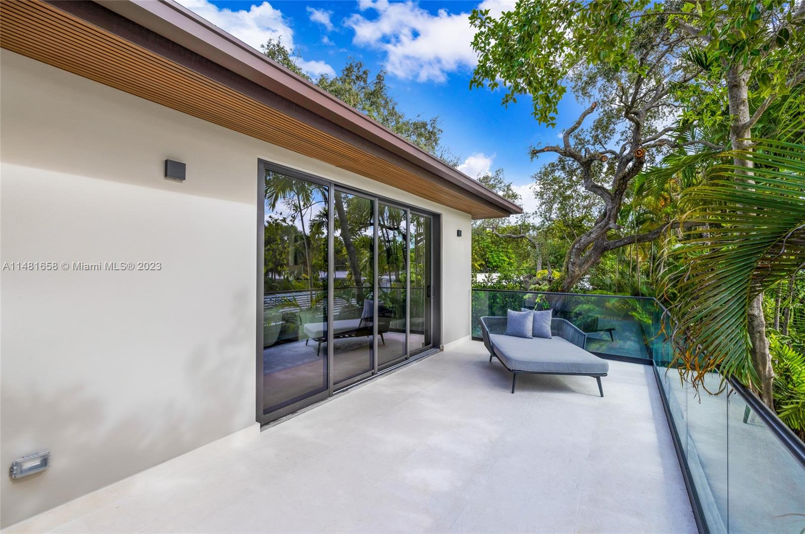 BAY HEIGHTS - Residential