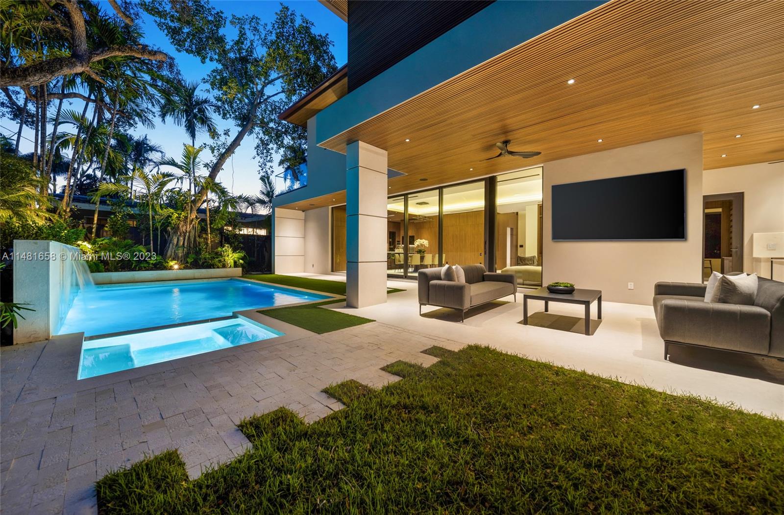 BAY HEIGHTS - Residential