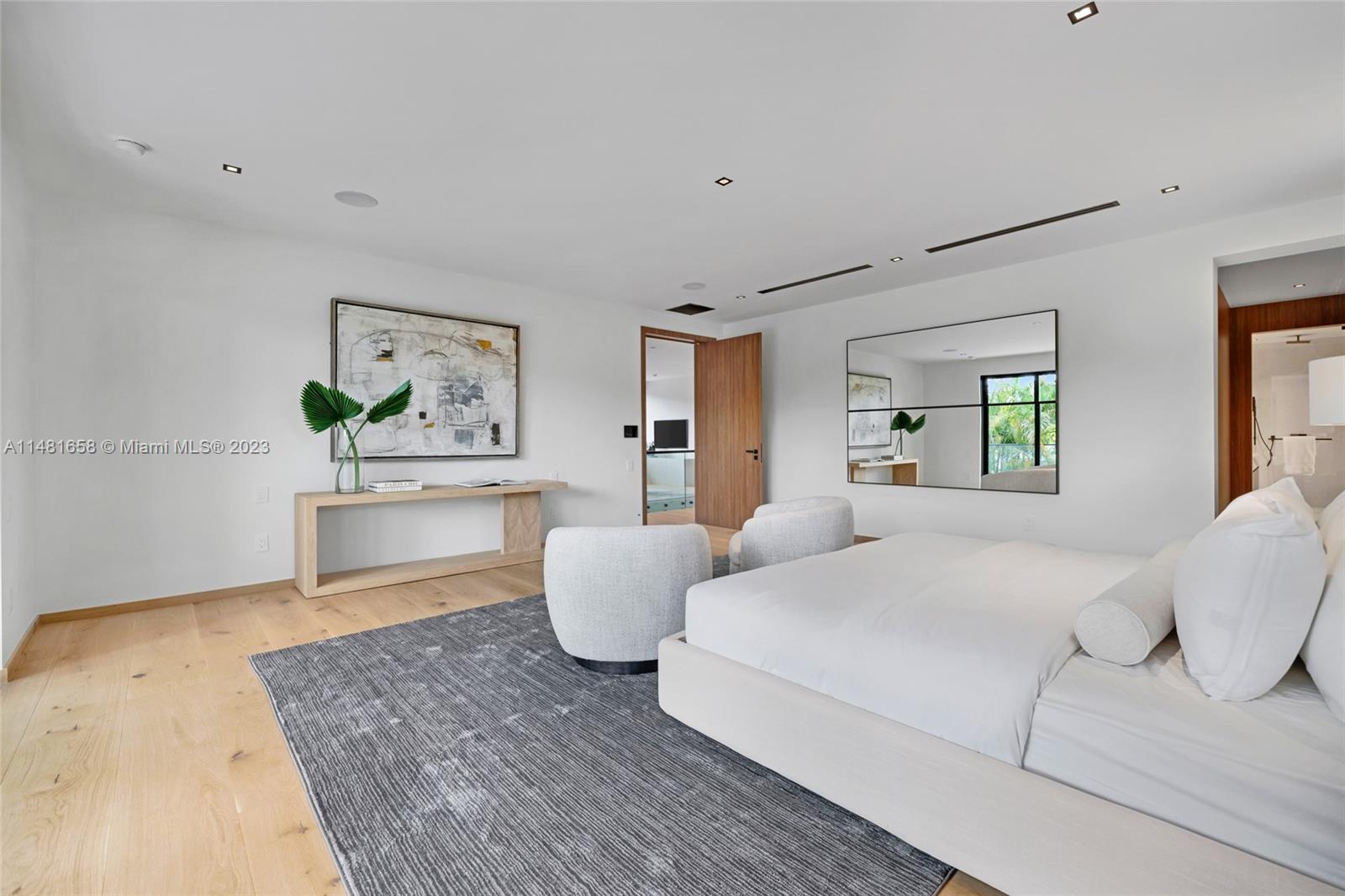 BAY HEIGHTS - Residential