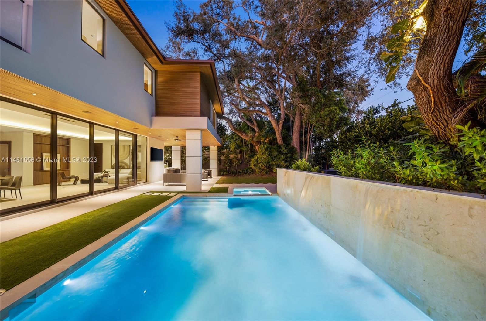 BAY HEIGHTS - Residential