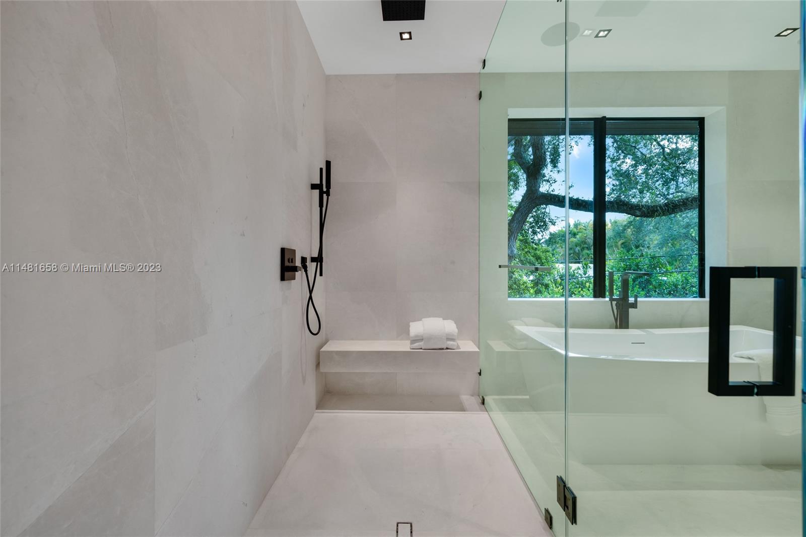 BAY HEIGHTS - Residential