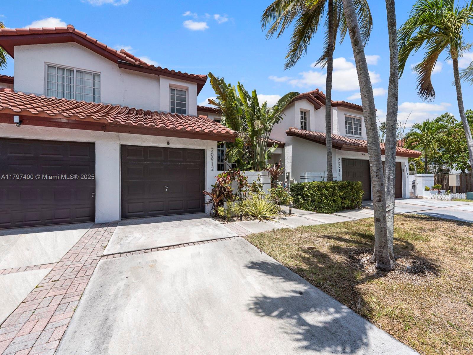 20912 Sw 81st Pl, Cutler Bay, Miami-Dade County, Florida - 3 Bedrooms  
3 Bathrooms - 