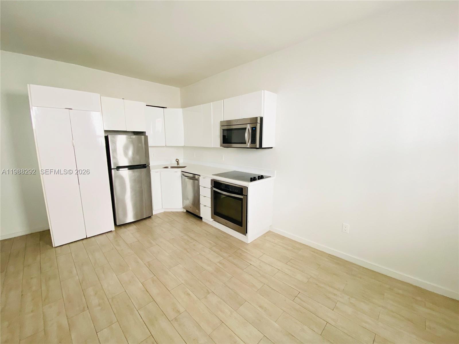 EMILY CONDO - Residential