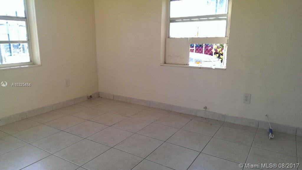 GREEN OAKS - Residential Lease