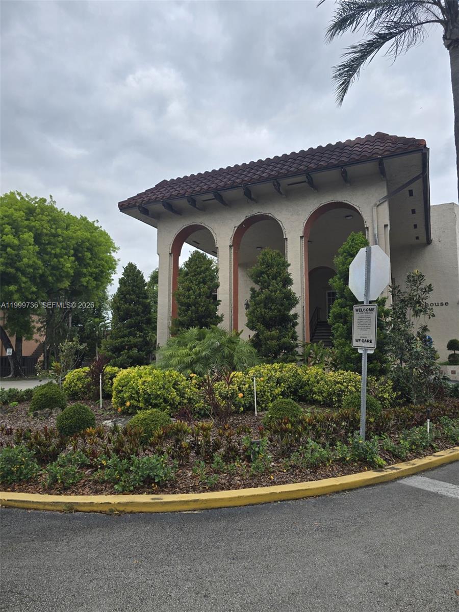 SPANISH TRACE CONDO - Residential