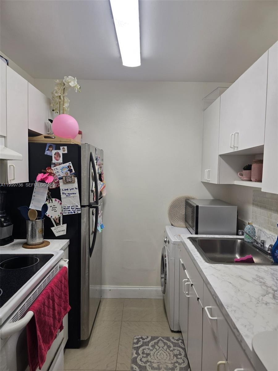 SPANISH TRACE CONDO - Residential