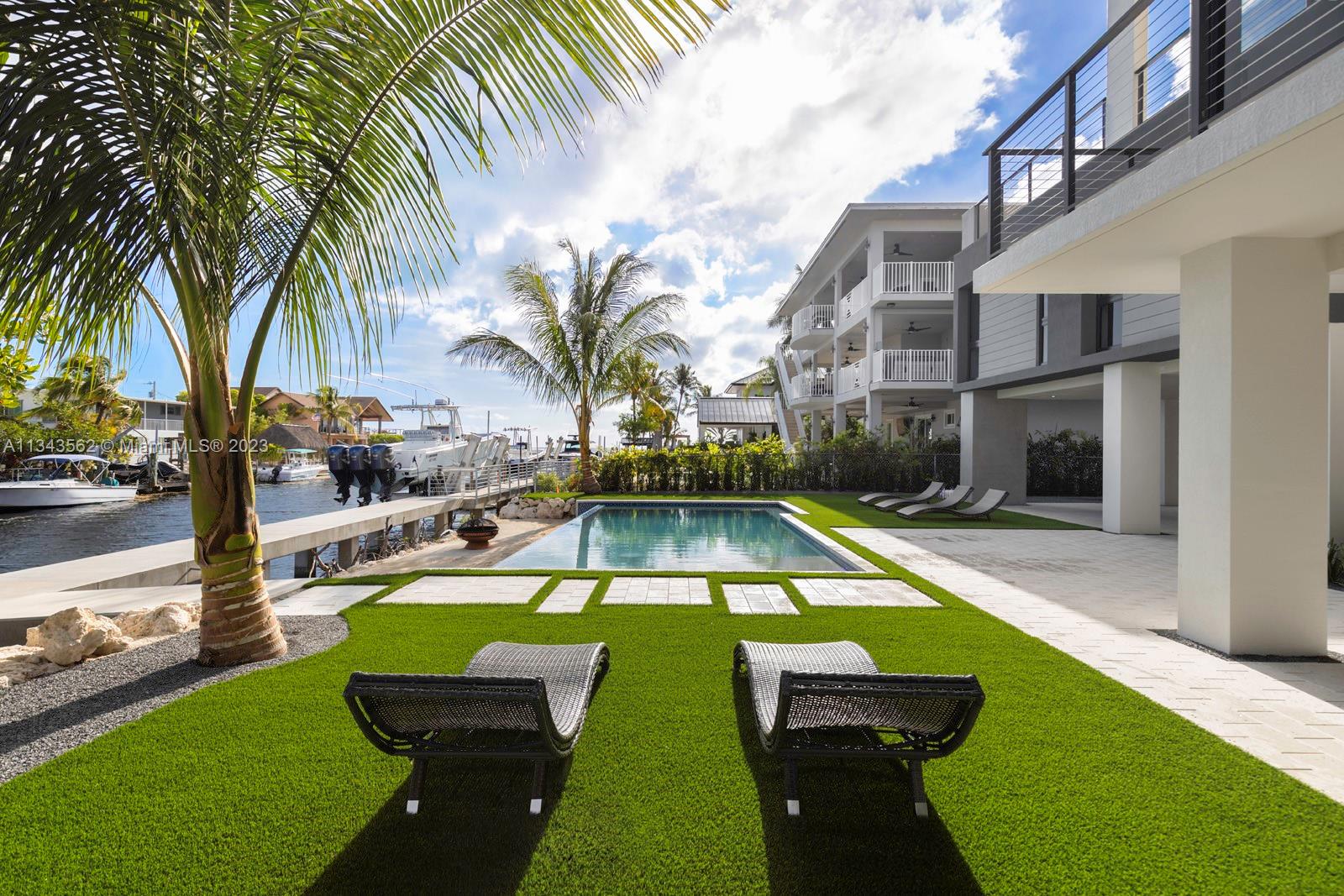 OCEAN ISLE ESTATE - Residential