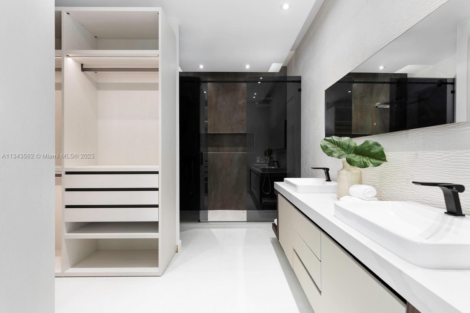 OCEAN ISLE ESTATE - Residential