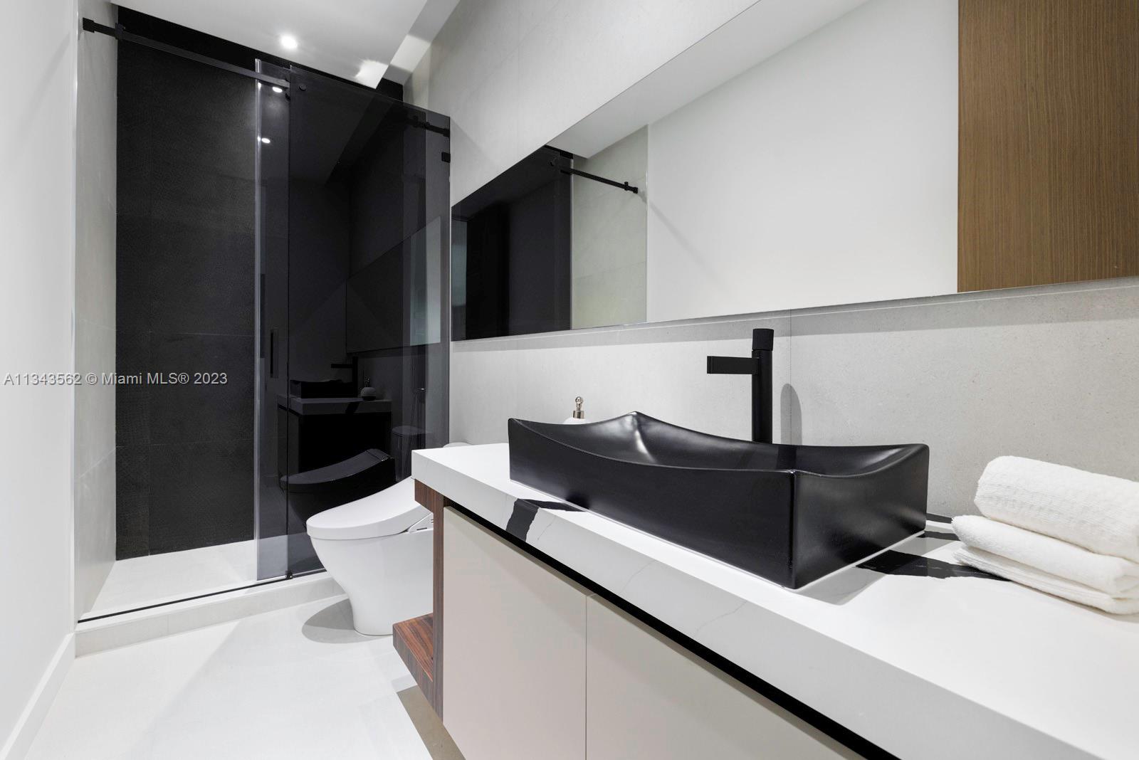 OCEAN ISLE ESTATE - Residential