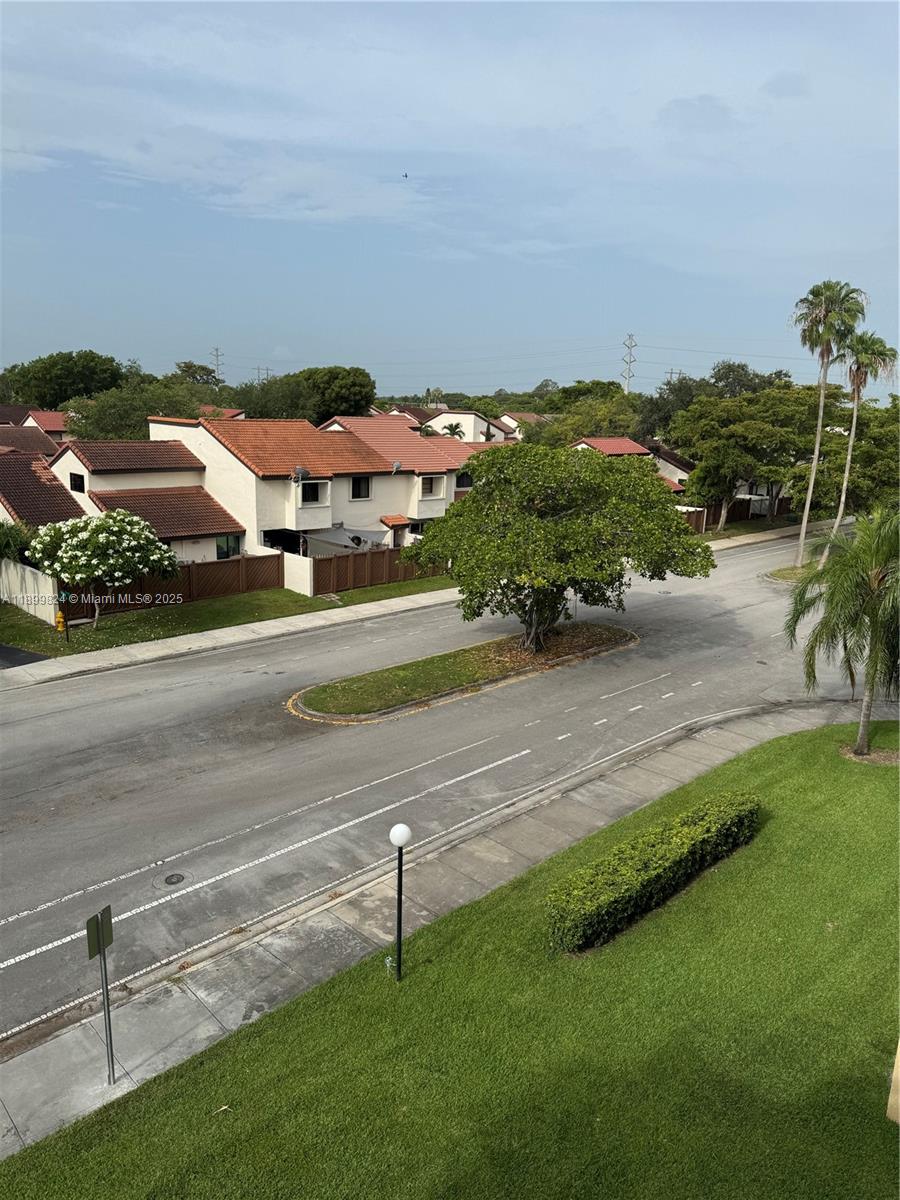 KENLAND POINTE CONDO IV - Residential Lease