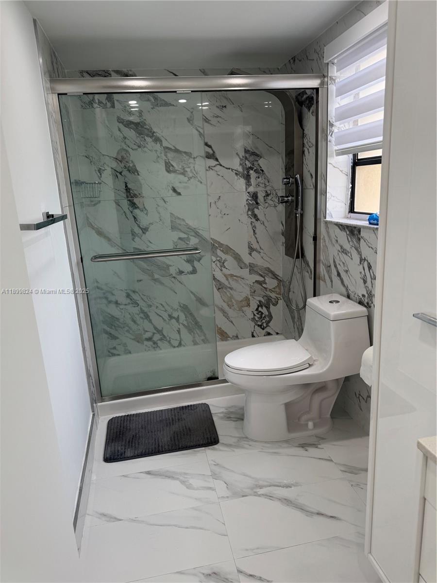 KENLAND POINTE CONDO IV - Residential Lease