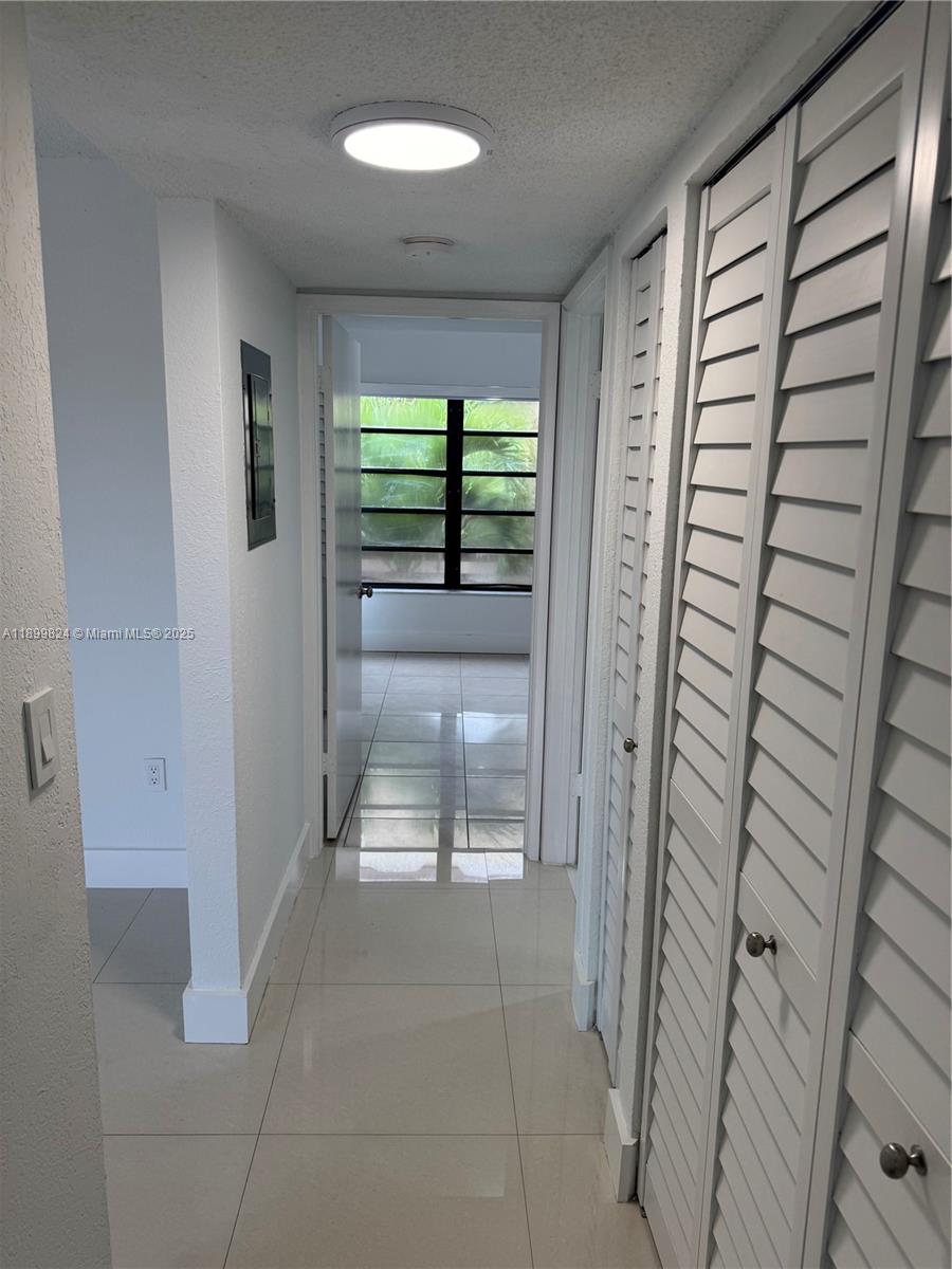 KENLAND POINTE CONDO IV - Residential Lease