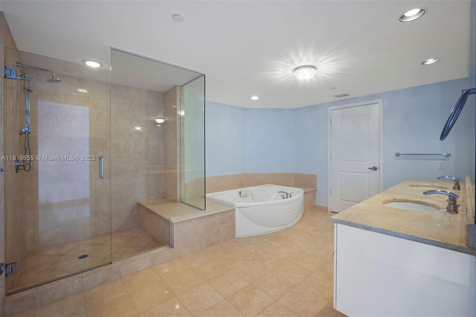 OCEAN PALMS CONDO - Residential