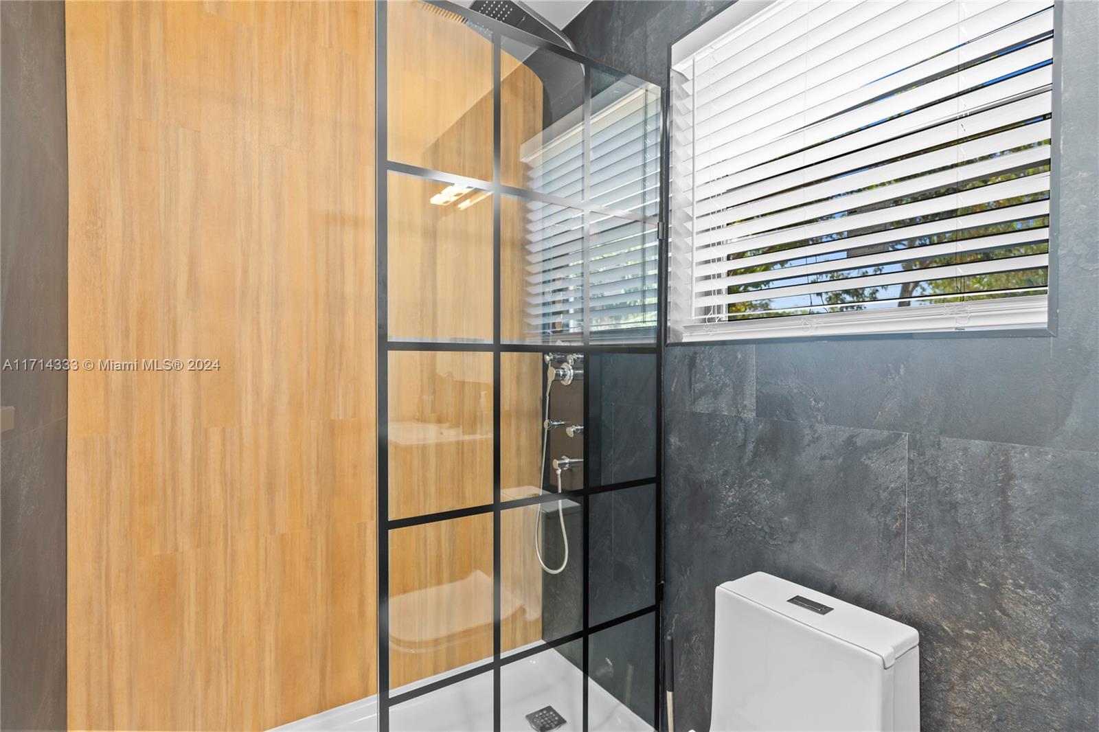 OVERBROOK SHORES NO 3 - Residential