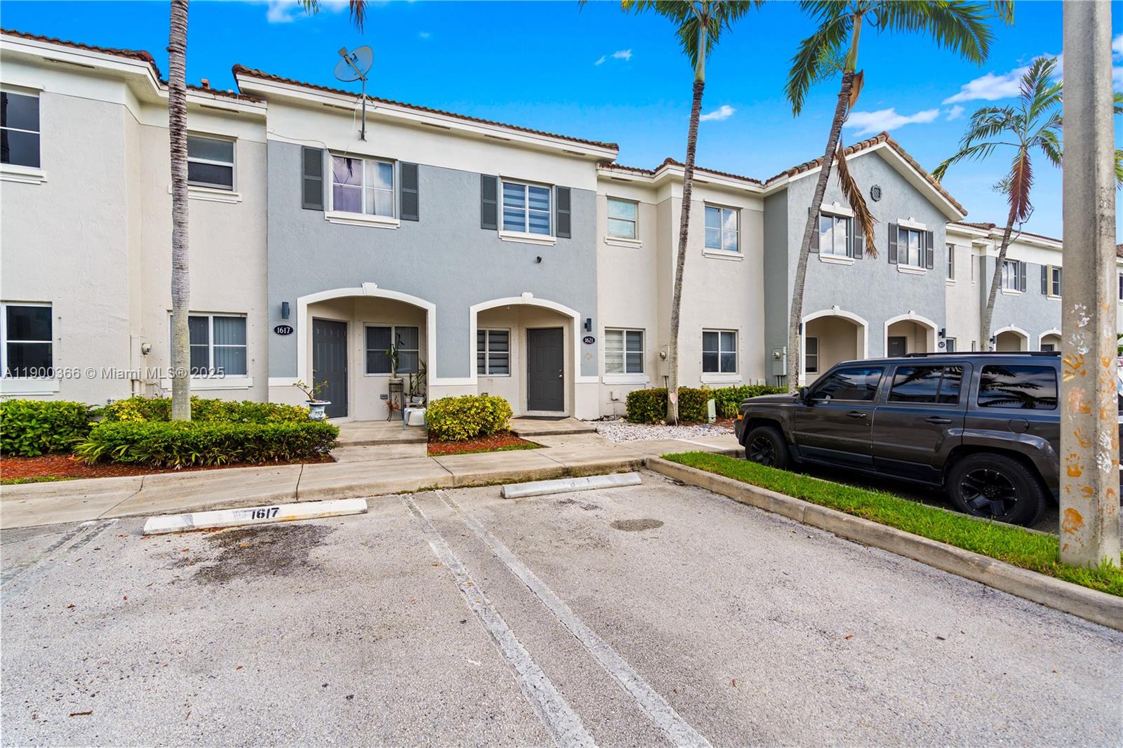 VENETIA GROVE - Residential