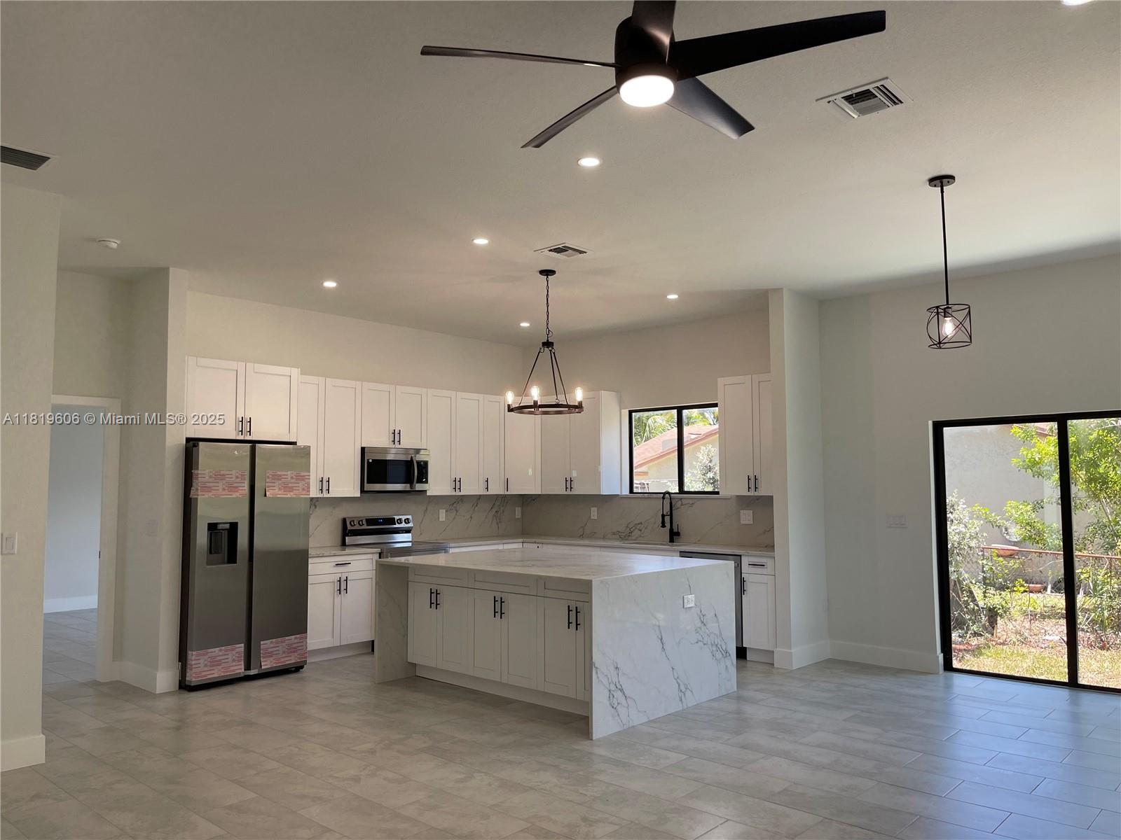 871 NW 27th Ter