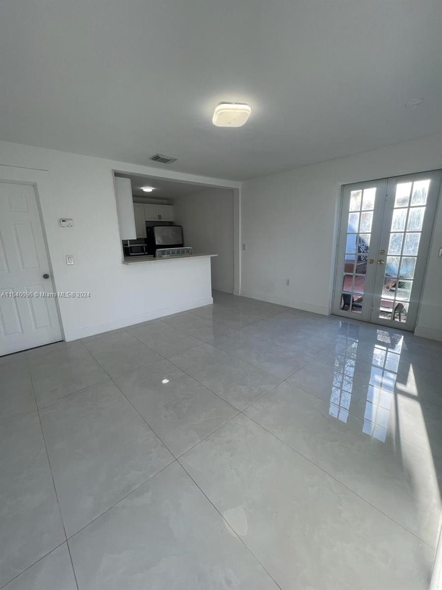 WEST SILVER CREST - Residential Lease