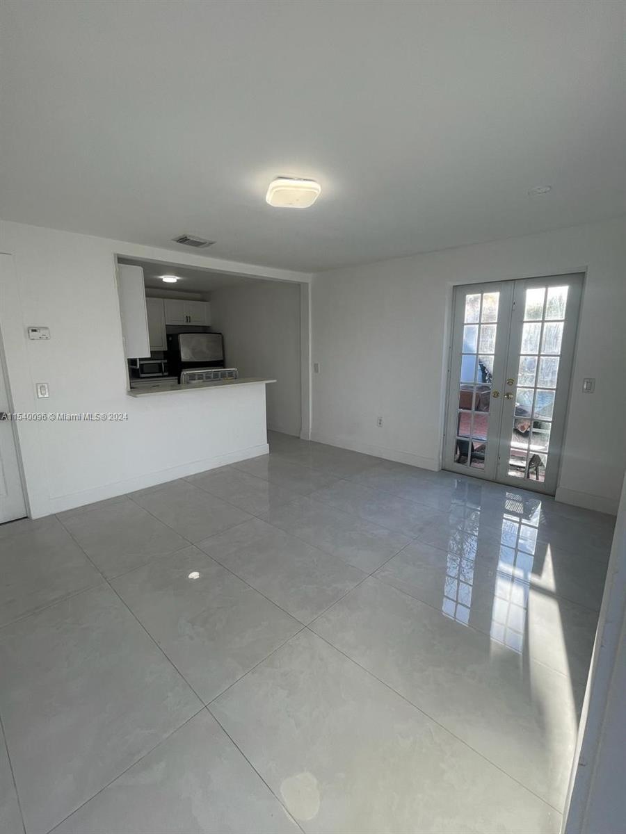 WEST SILVER CREST - Residential Lease