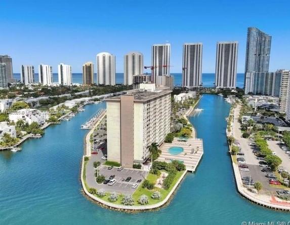 COASTAL TOWERS CONDO - Residential Lease