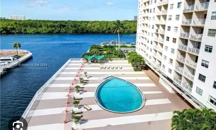 COASTAL TOWERS CONDO - Residential Lease