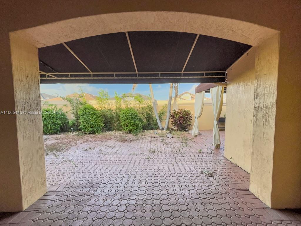 EGRET LAKE ESTATES SEC 1 - Residential Lease