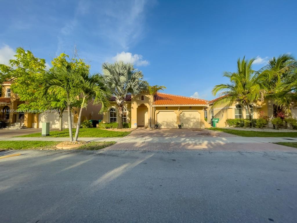 EGRET LAKE ESTATES SEC 1 - Residential Lease