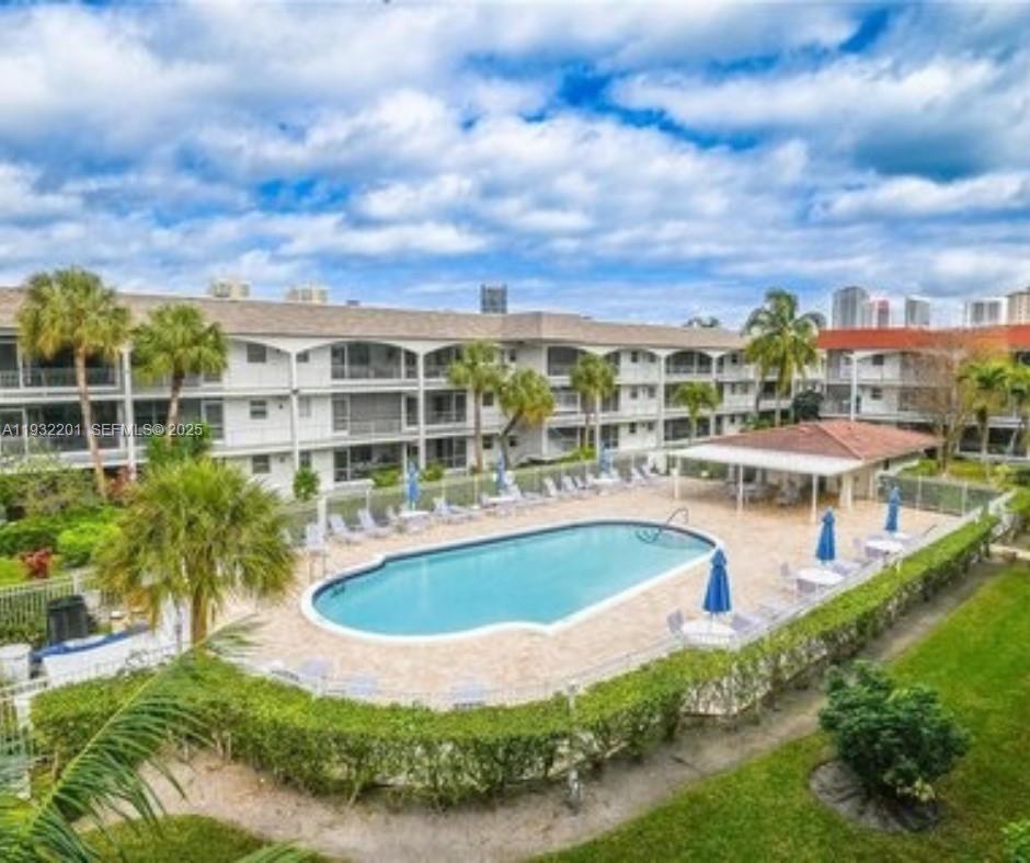 PARADISE VILLAS CONDO - Residential Lease