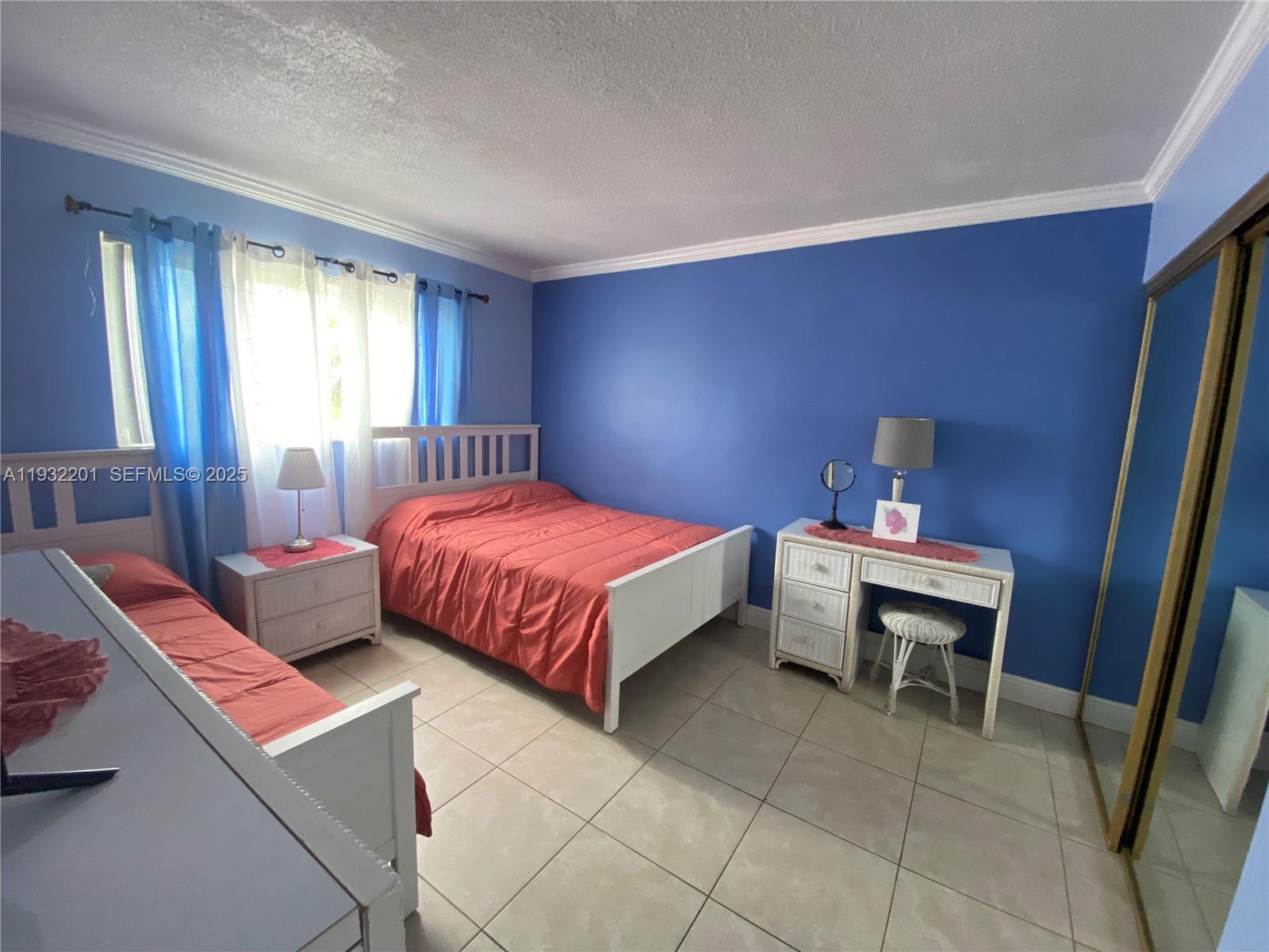 PARADISE VILLAS CONDO - Residential Lease