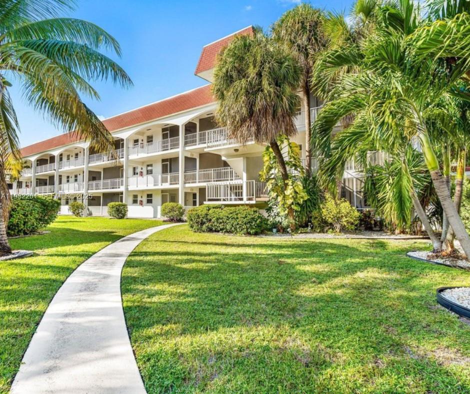 PARADISE VILLAS CONDO - Residential Lease