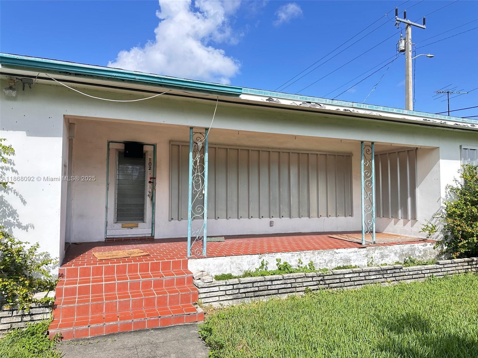 102 SW 1st Ave