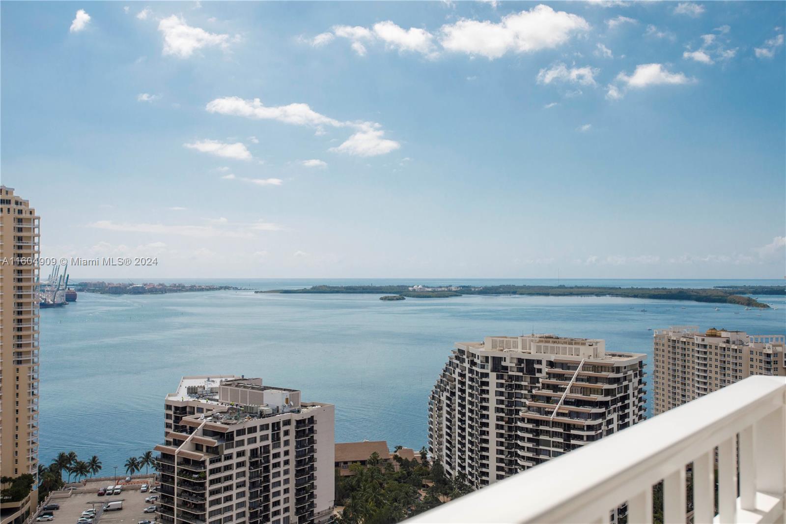 Photo 1 of 21 of 801 Brickell Key Blvd 3112 condo