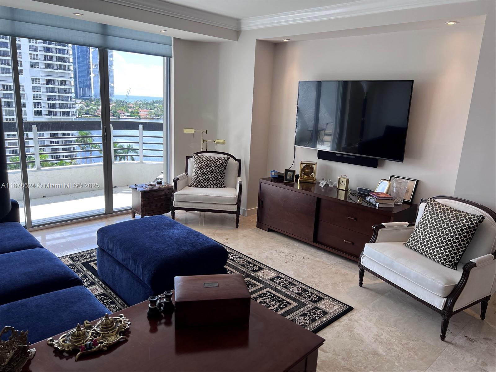 MYSTIC POINTE TOWER 500 C - Residential