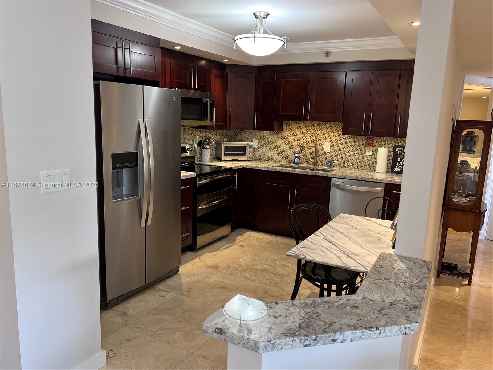 MYSTIC POINTE TOWER 500 C - Residential