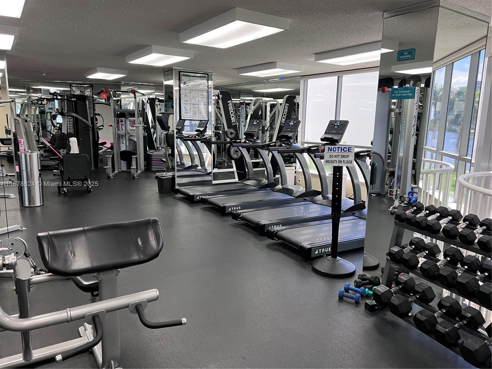 MYSTIC POINTE TOWER 500 C - Residential