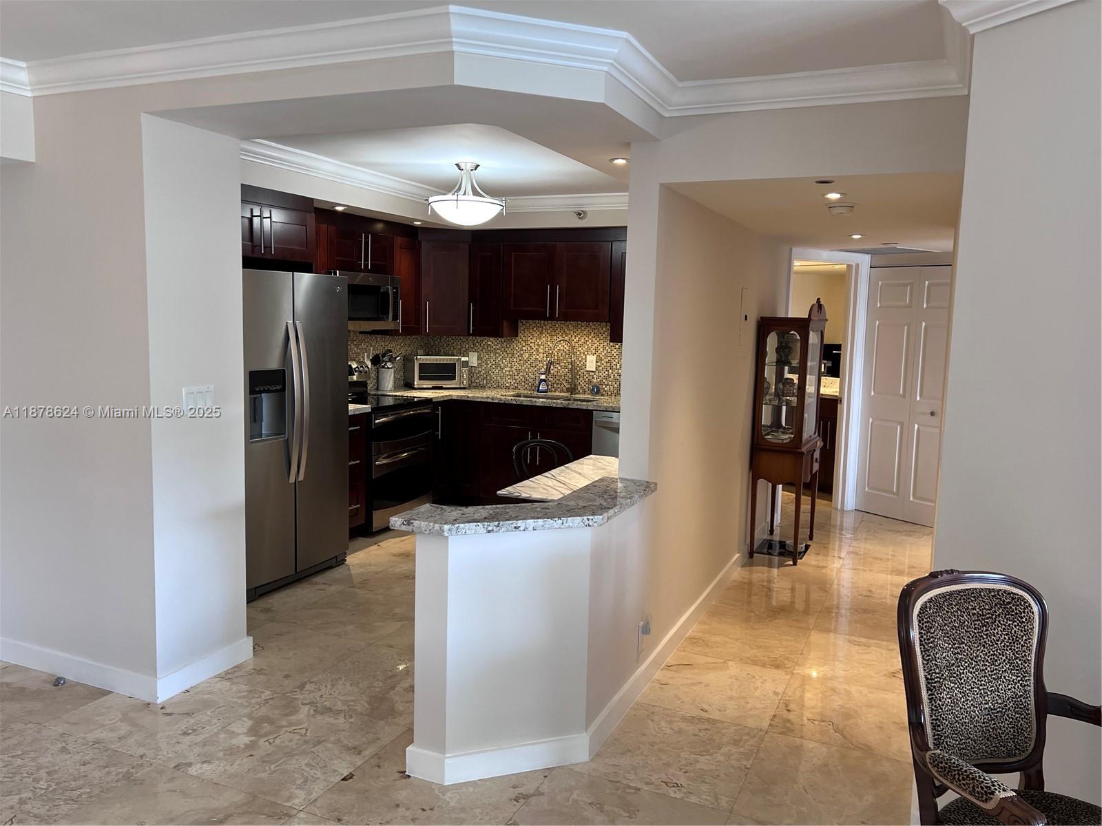 MYSTIC POINTE TOWER 500 C - Residential