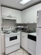 GROVE PALMS II CONDO - Residential Lease