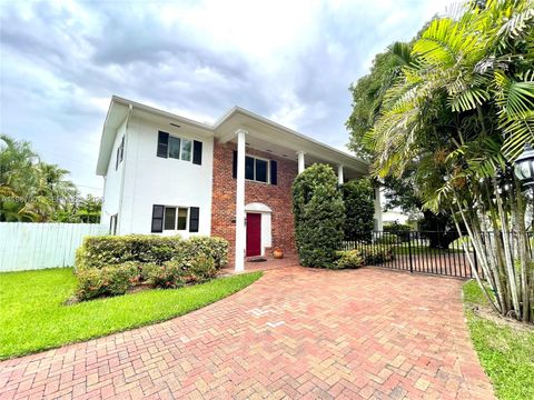 10672 SW 77th Ave 10672 Pinecrest FL 33156