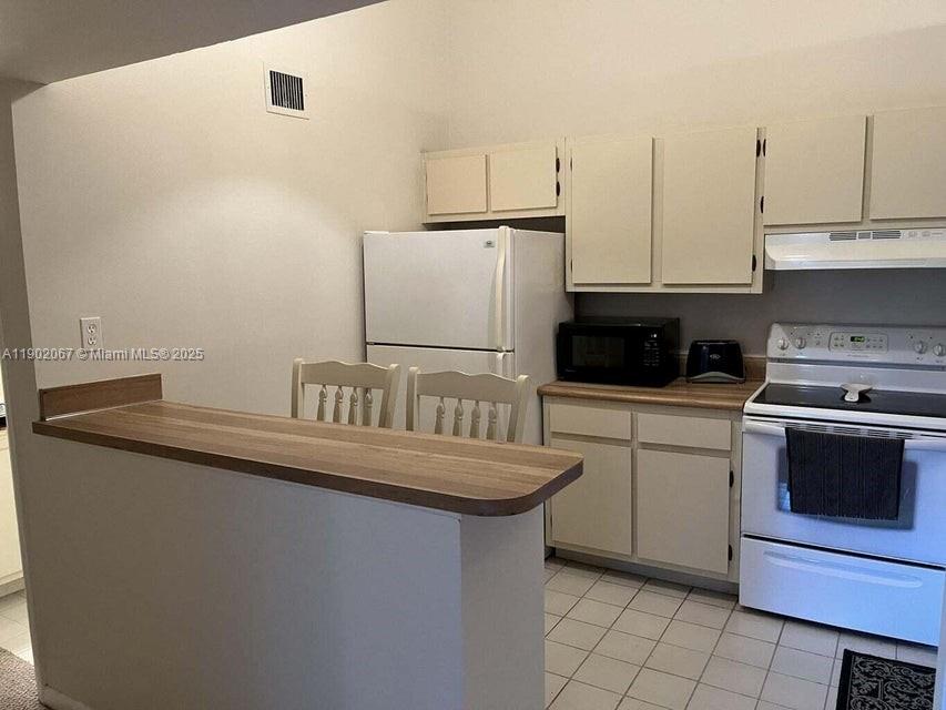 CHASEWOOD OF JUPITER COND - Residential Lease