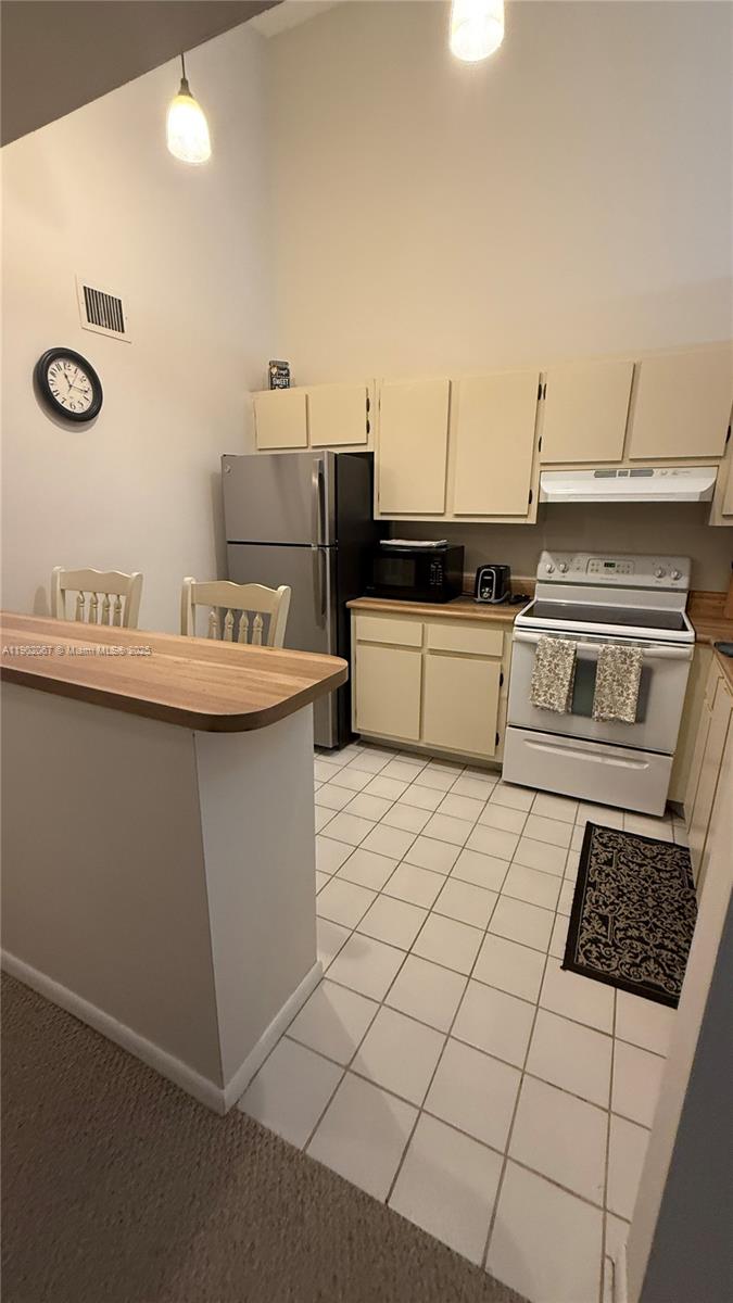 CHASEWOOD OF JUPITER COND - Residential Lease