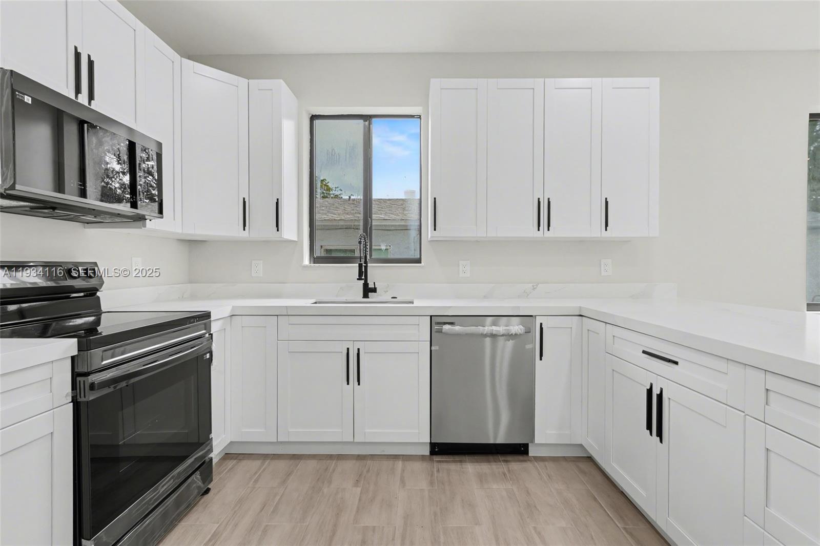 DANIA HEIGHTS - Residential