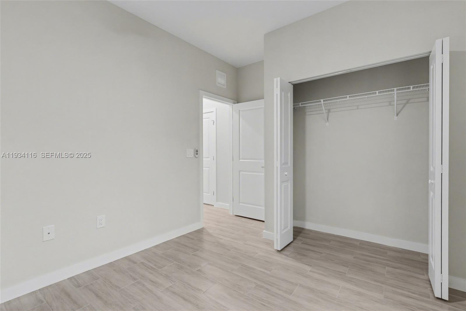 DANIA HEIGHTS - Residential