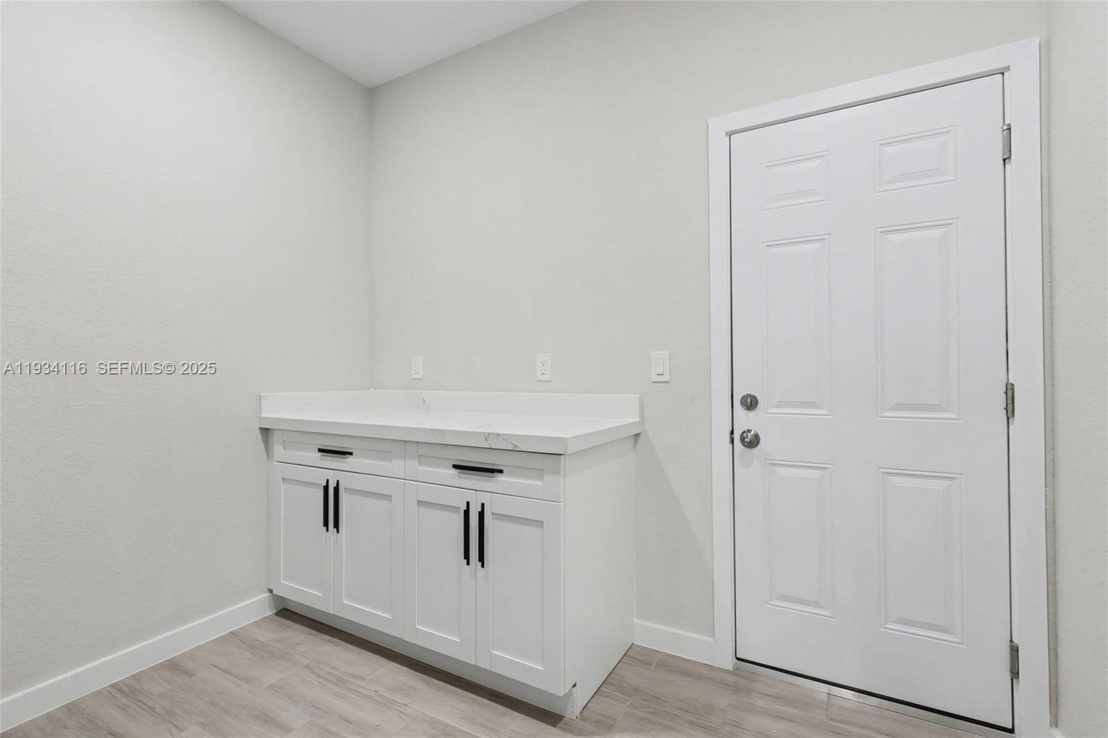 DANIA HEIGHTS - Residential