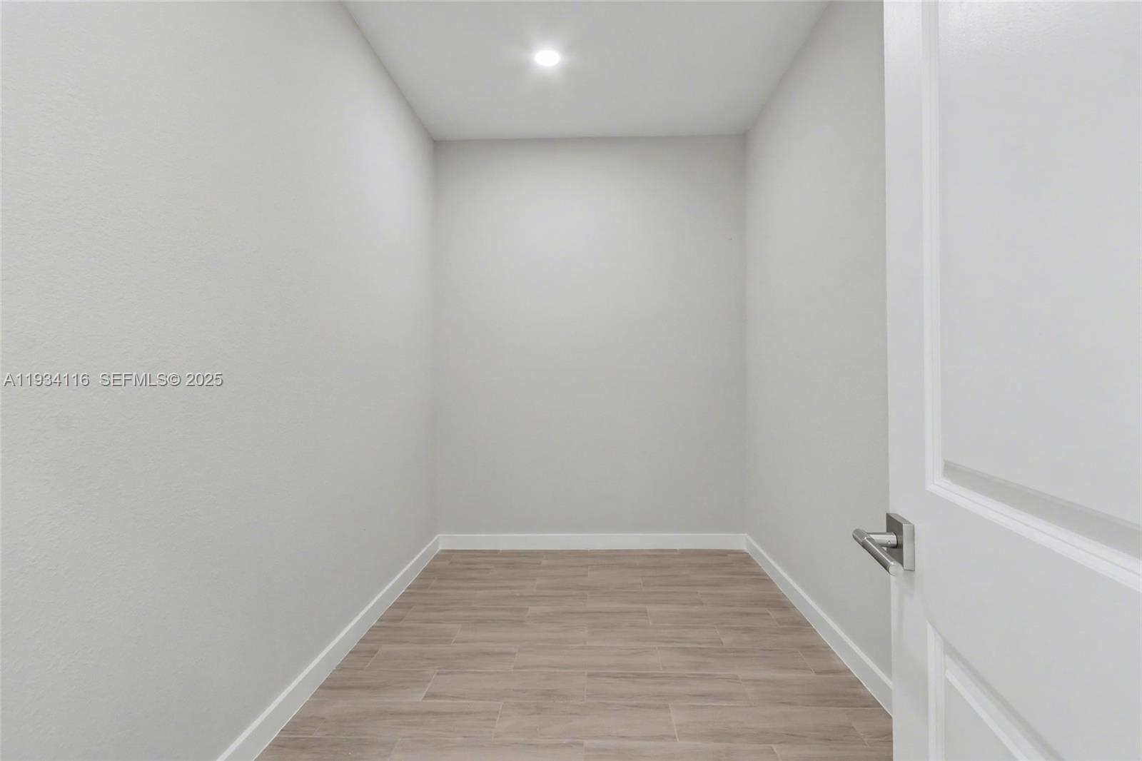 DANIA HEIGHTS - Residential