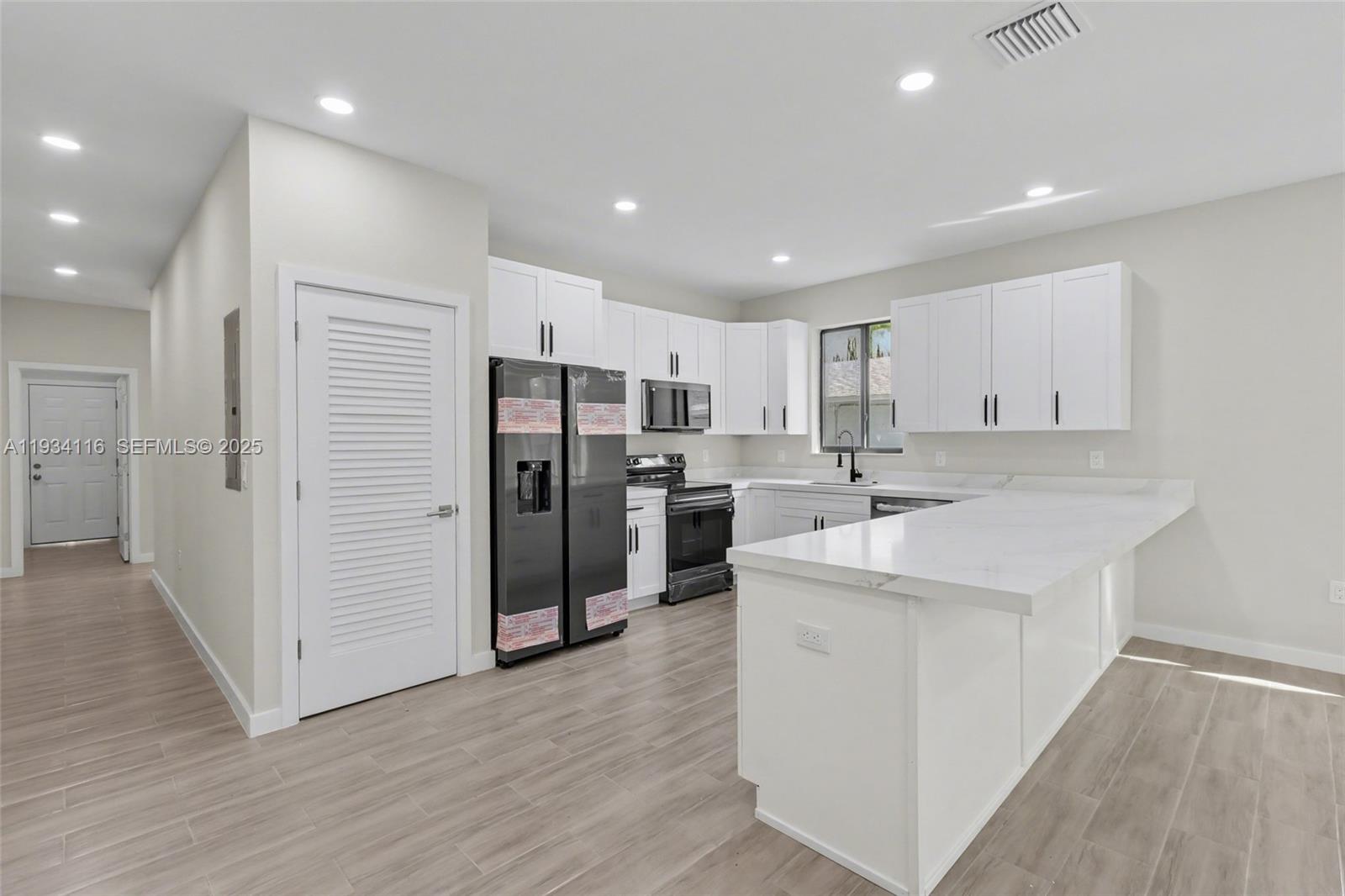 DANIA HEIGHTS - Residential