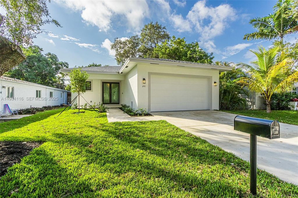 Photo of 241 SW 4th St, Dania Beach, FL 33004 (MLS # A11934116)