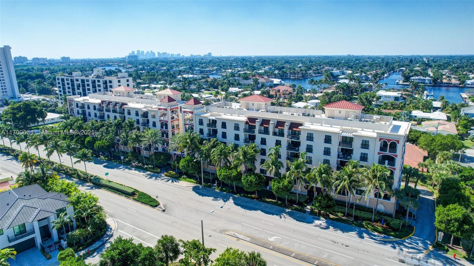 FOUNTAINS ON OCEAN BOULEV - Residential