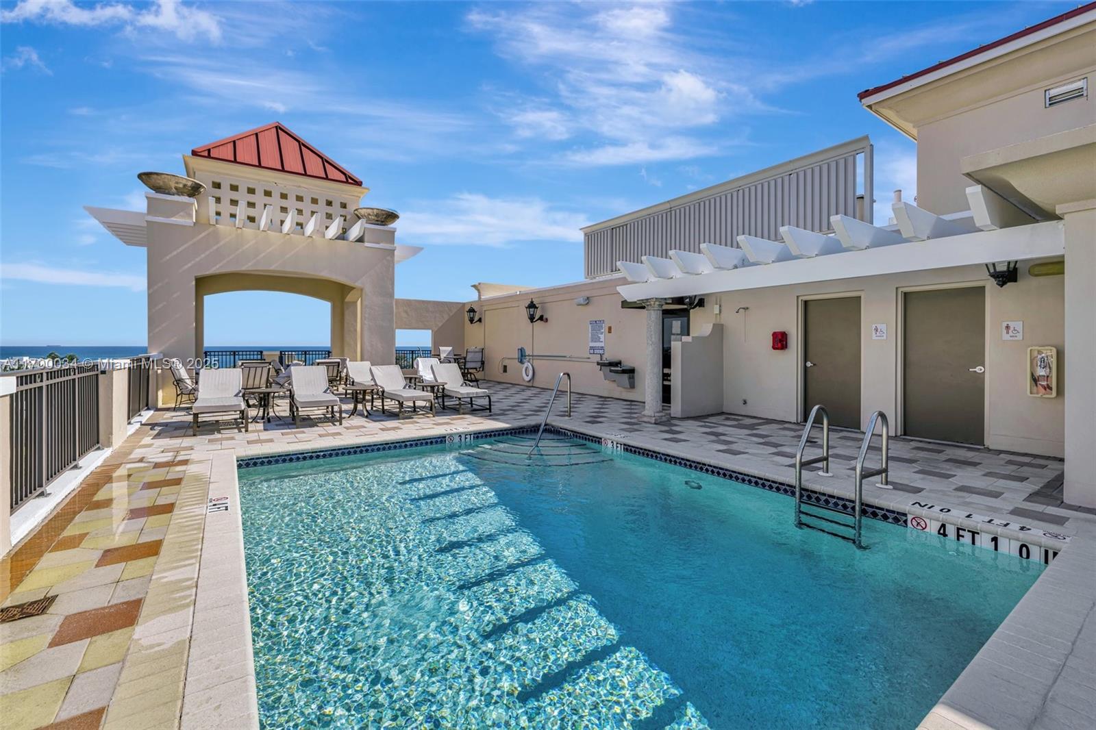 FOUNTAINS ON OCEAN BOULEV - Residential