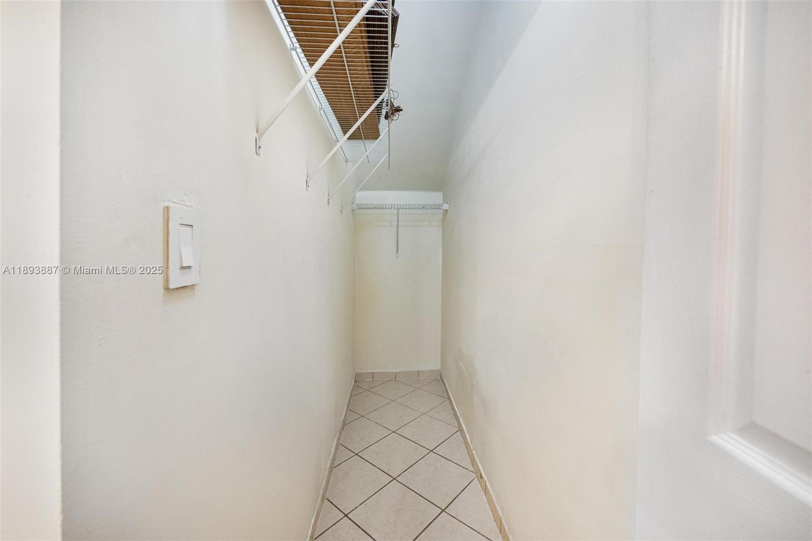 FIJI CONDO NO 2 - Residential
