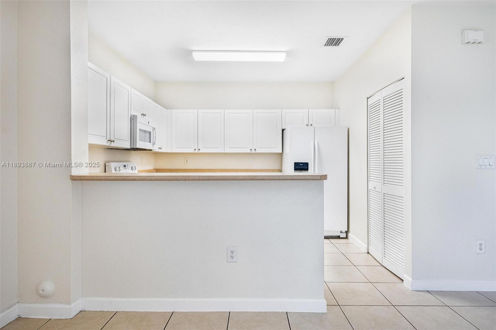 FIJI CONDO NO 2 - Residential